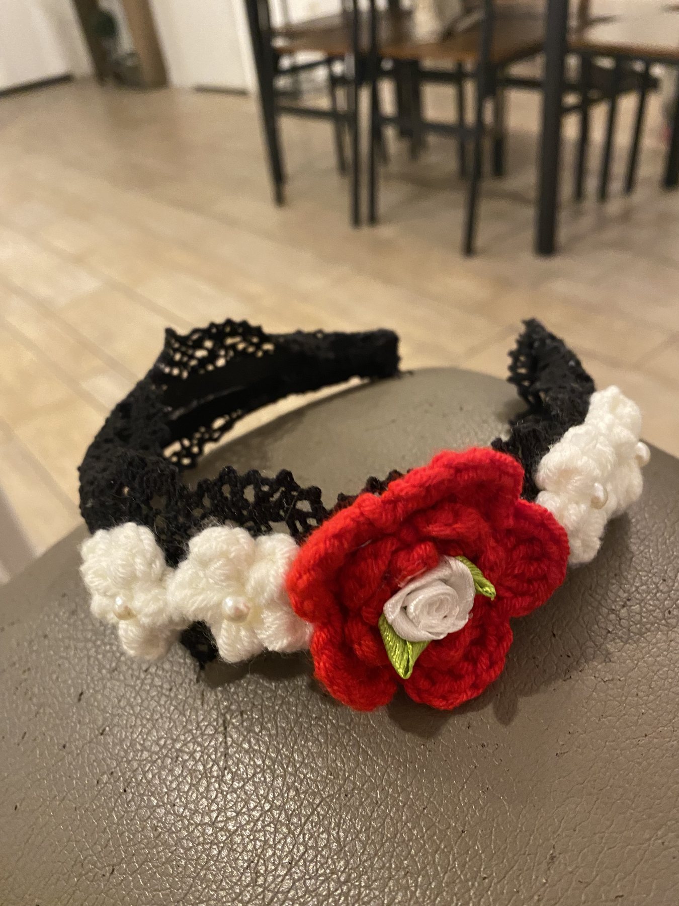Black lace red-rose headband