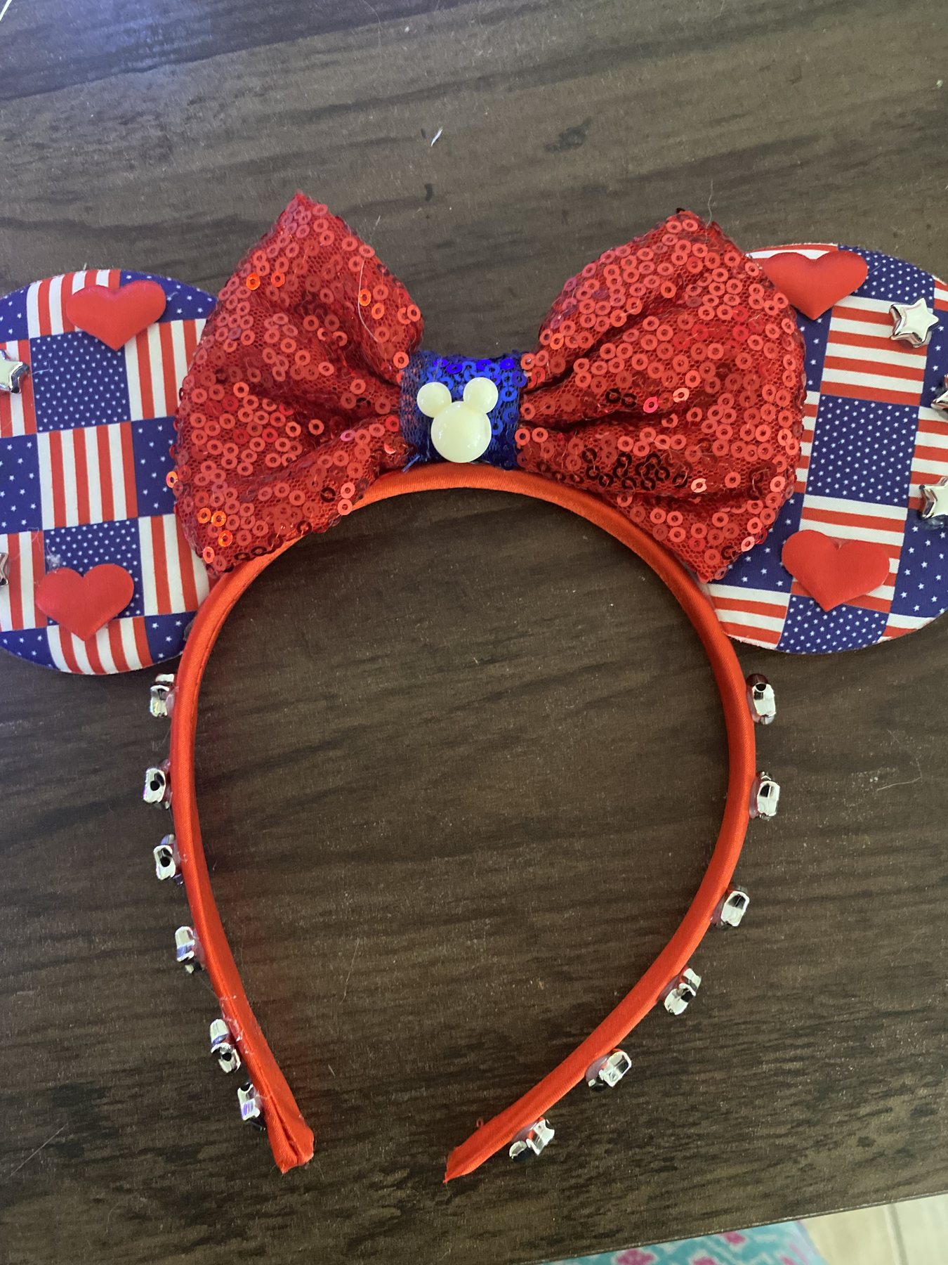 Patriotic mouse-ear headband — detail