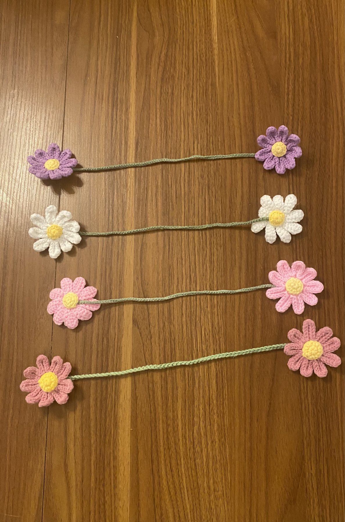 Crochet daisy flower ties — collection