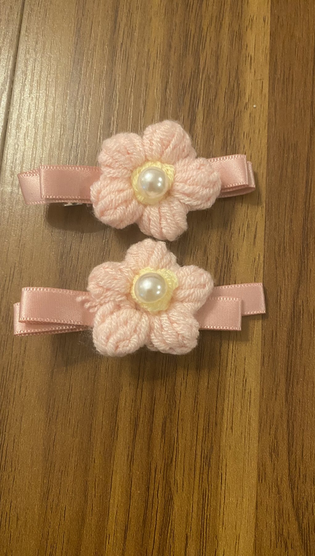 Blush crochet flower clips