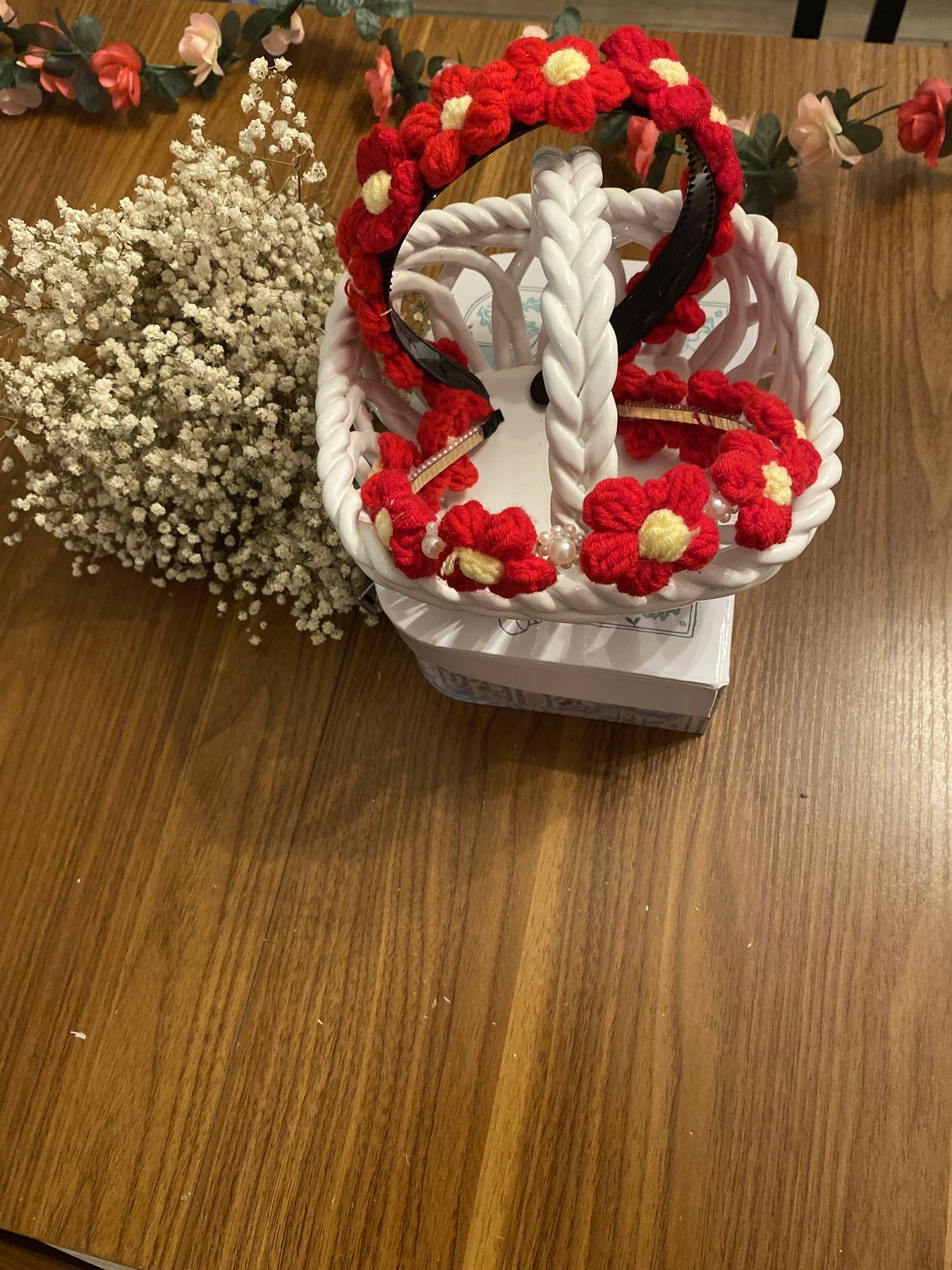 Red crochet floral accessory set